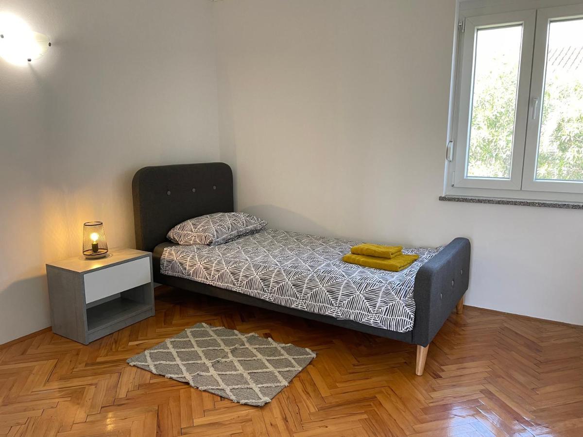 Apartment Tulip เปรมันตูรา ภายนอก รูปภาพ