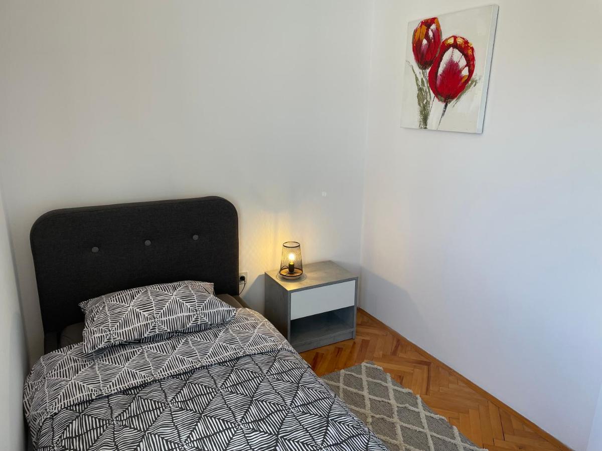 Apartment Tulip เปรมันตูรา ภายนอก รูปภาพ